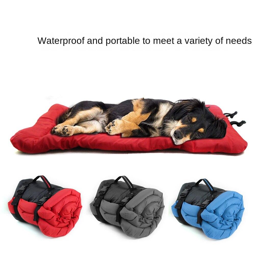 Pet Products Outdoor Portable Waterproof Folding Roll Up Marching Sofa Dog Mat Dog Bed Kennel.