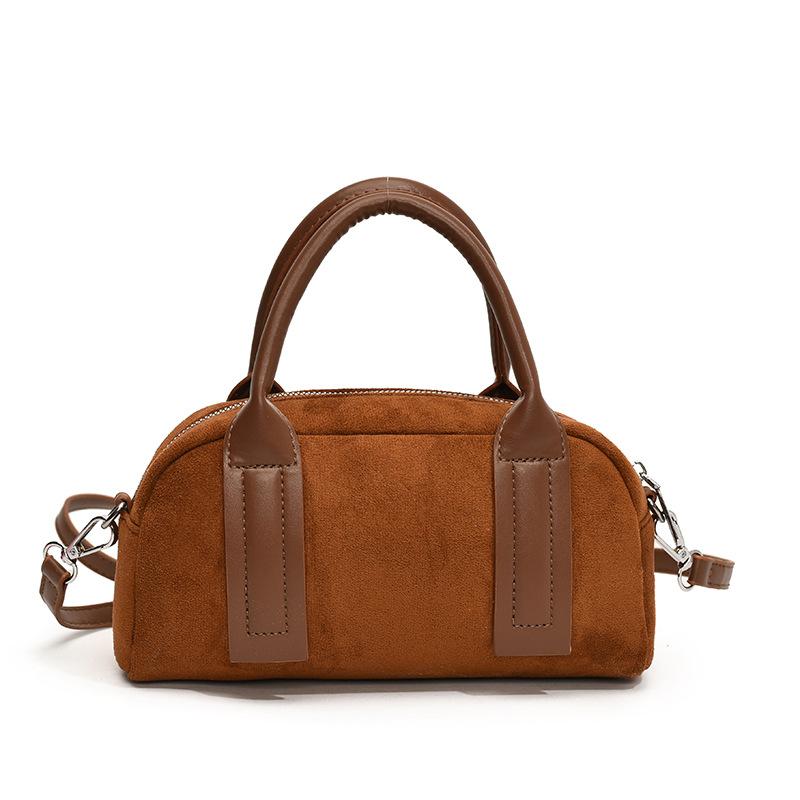 High-end fashion retro shoulder handbag for women 2025 autumn and winter new commuter messenger bag for women