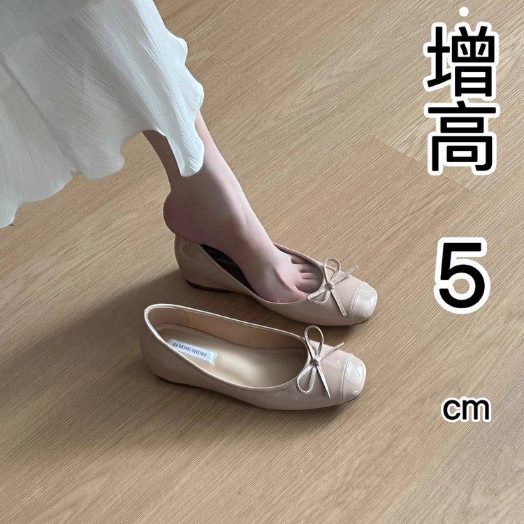 

Маленький бант квадратный носок 2025 увеличение высоты одинарная обувь мягкая подошва плоская подошва новая балетная милая французская с мелким вырезом женская обувь 40 абрикосовый