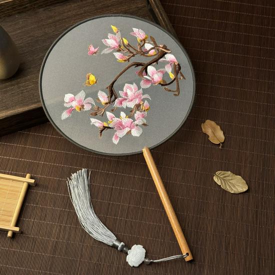 Double-Sided Suzhou Embroidery Round Fan: Ancient Hanfu Dance Accessory
