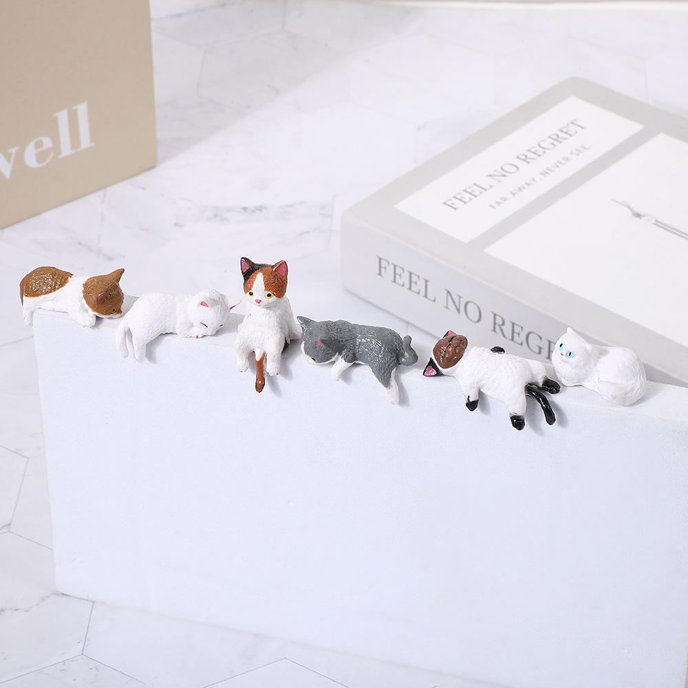 Office Desktop Mini Cute Little Cat Ornament Computer Car Center Console Display Screen Edge Decoration Figurine
