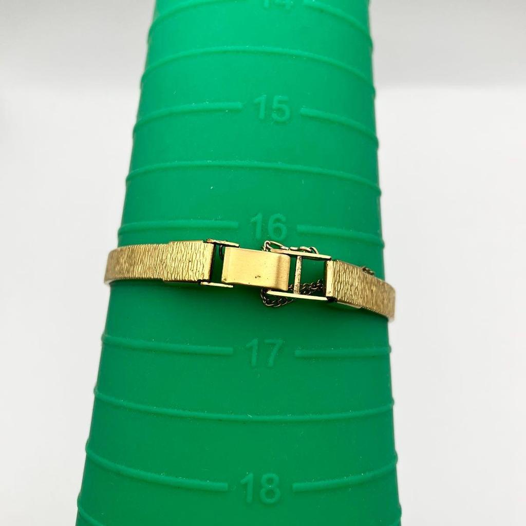 Used In good working condition Seiko ladies manual winding wristwatch gold green dial
