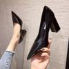 Frühling, Sommer und Herbst 2025 neue Damen Berufs-Freizeit einfach einfarbig spitze Zehen leichte Öffnung dicker Absatz hoher Absatz Mode Schuhe