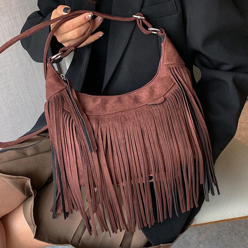 Bag Women's Autumn Korean Version 2025 Fashion Fringed Personalized Ins Matte Large Capacity Shoulder Crossbody Bucket Bag Pu