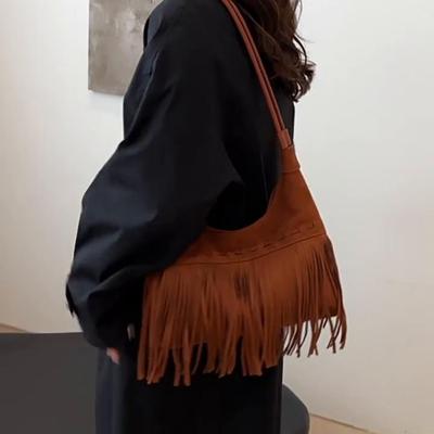 Super obľúbená semišová taška cez rameno pre ženy s novým strapcovým dizajnom v jednofarebnej crossbody kabelke