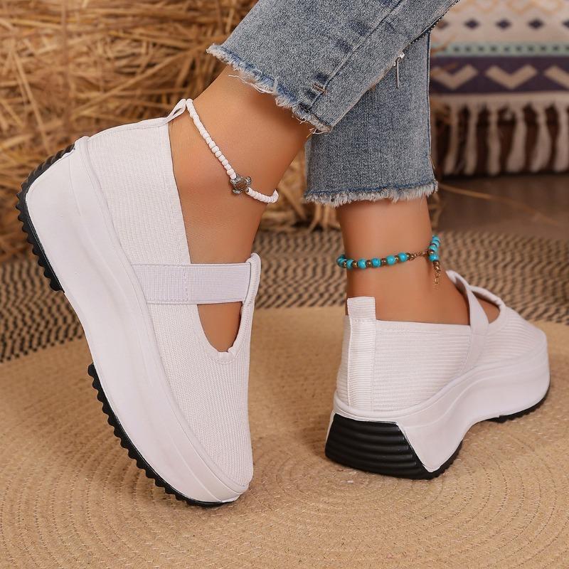 Spring and Autumn new large size women's shoes breathable and comfortable single shoes medium old mother shoes casual cloth shoes