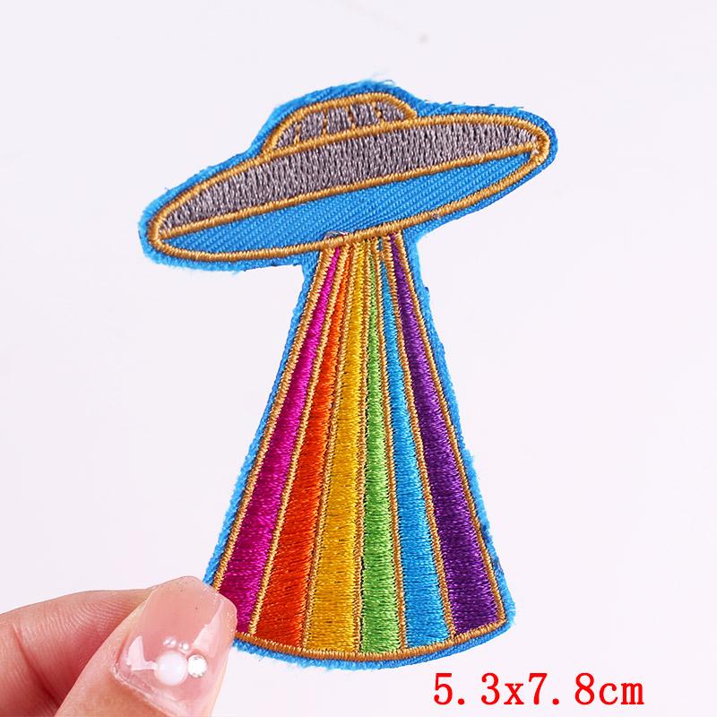 Regnbåge/BokstavsPatch Planet/UFO BroderiPatch Stryk på Patchar För Kläder Tecknad Broderad Patch På Kläder Strykning DIY