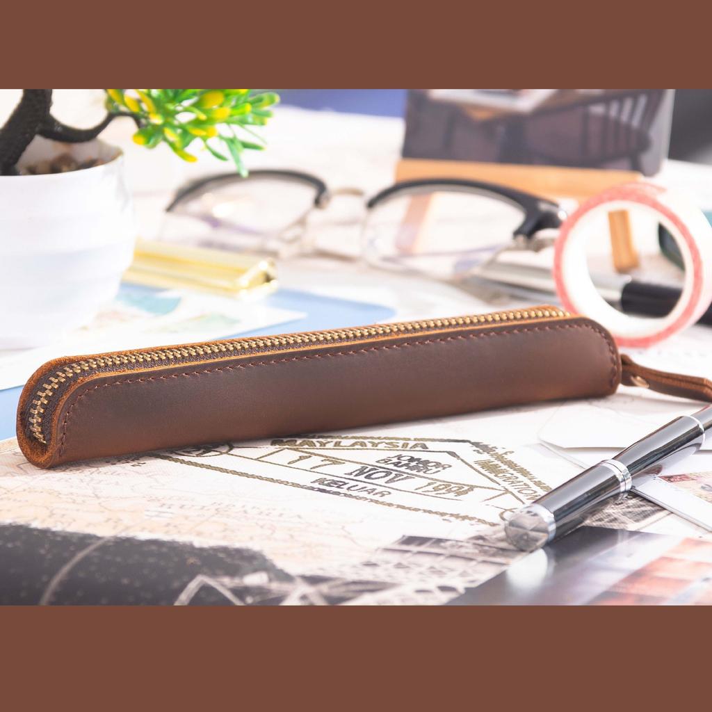 2026 Retro Simple Cowhide Apple Stylus Protective Pen Cover Storage Bag Portable Leather Mini Pencil Case