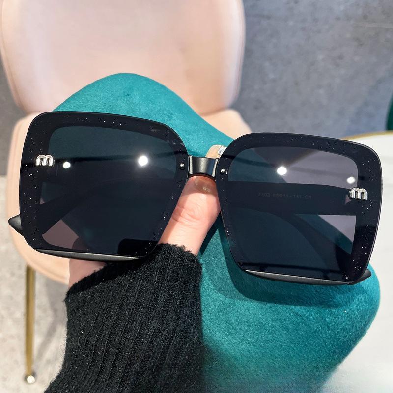 

Квадратный комплект с блестящей пудровой оправой, высококачественные солнцезащитные очки, модные сетчатые солнцезащитные очки Red Tide