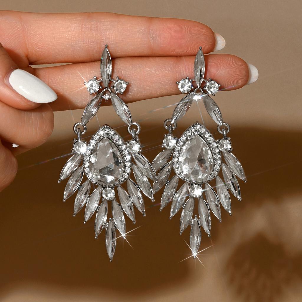 Leichter Luxus Palast Strass Hohl Ohrringe Damen Übertrieben High-End Ohrstecker Nische Design Personalisierte Ohrringe