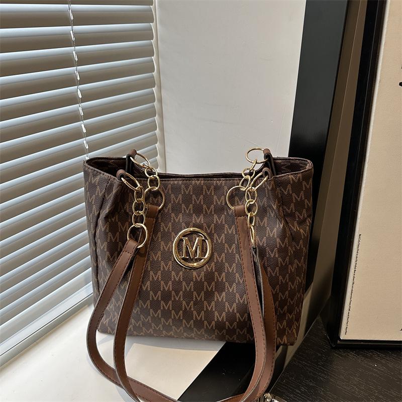 Retro Large Capacity Women’s Underarm Shoulder Bag - 2025 Summer Trend Commuting Tote Handbag