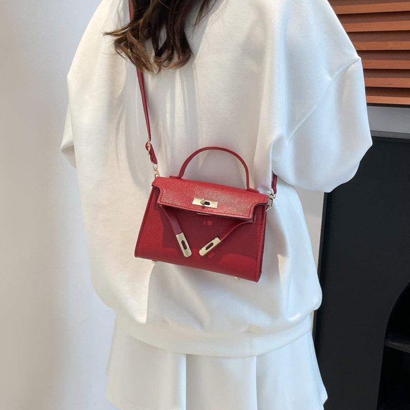Bag Women's Summer 2025 New Lock Fashion Simple Trend Casual Women's Shoulder Bag Trend Crossbody Bag