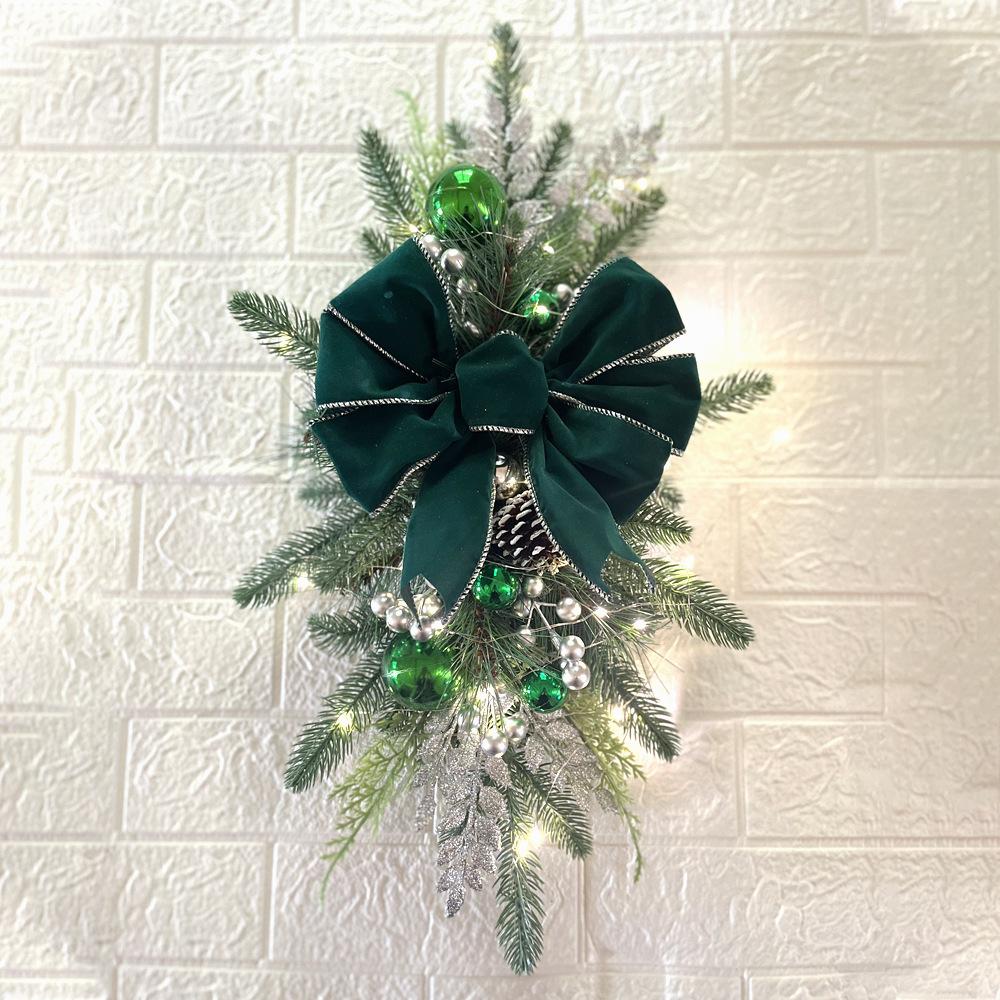 Christmas staircase decoration staircase wreath pendant Christmas Nordic home scene arrangement