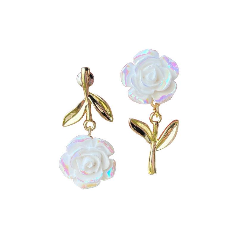 Simple Small Fresh Flower Earrings Women'S Asymmetric Rose Stud Earrings Ear Jewelry