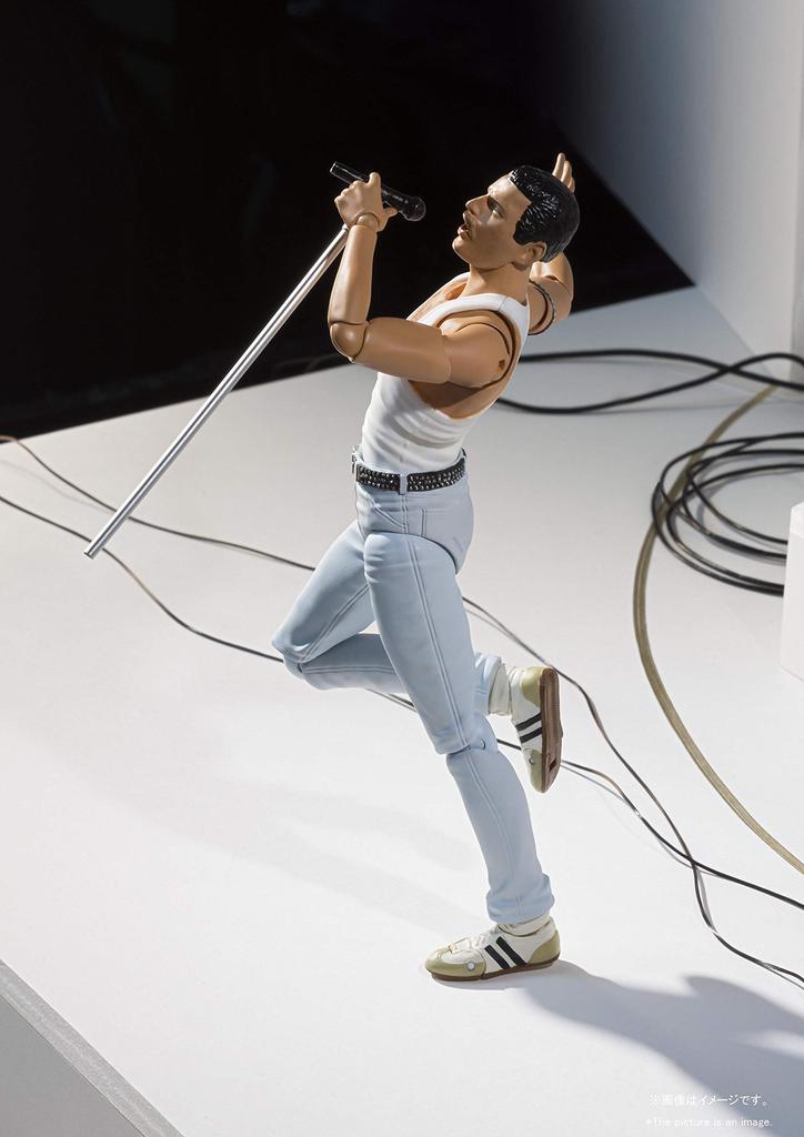 TAMASHII NATIONS Freddie Mercury Live Aid דמות מטלטלת צבועה 150 מ"מ SHFiguarts Ver. משוער. ABS&PVC
