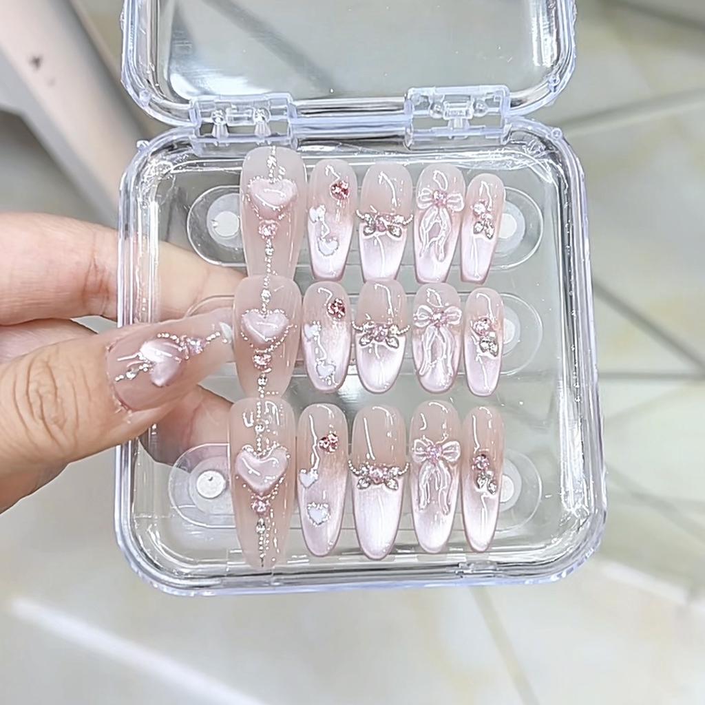 Hand-woven Armor Sweet Critical Strike Three-dimensional Hand-painted Butterfly Love Cat Eye Pure Desire Nail Art Patch