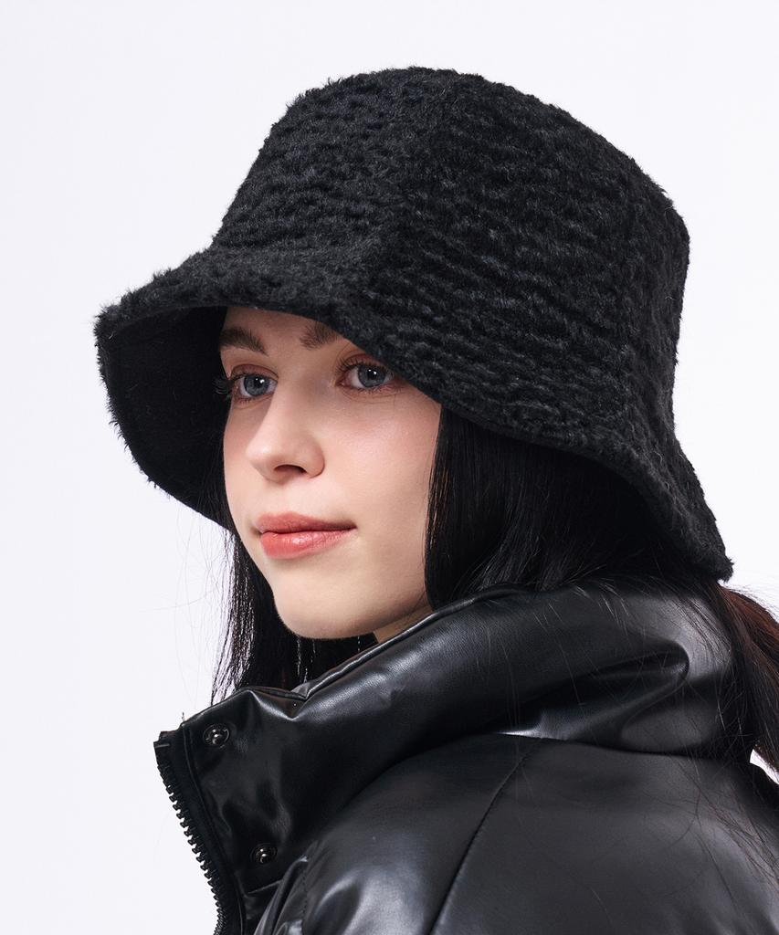 Hwaiteusaenjeu Flow Fur Embroidered Bucket Hat Twig (4 Colors)
