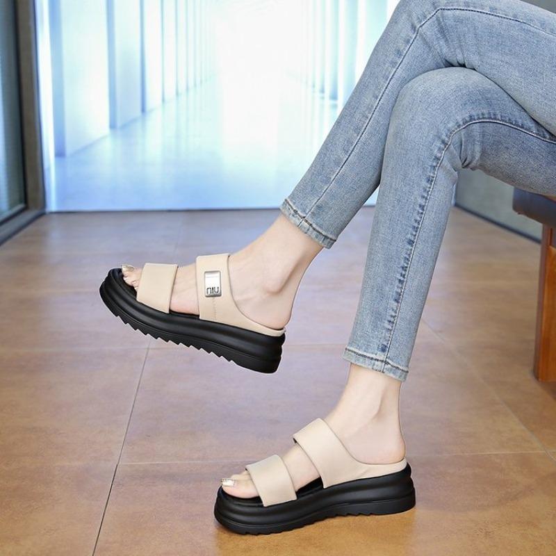 Fashion Fashion with thick soles wearing sheepskin women's slippers 2025 summer new leather slippers women's platform shoes