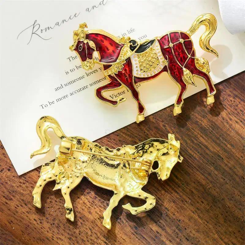 Men Women's Vintage Fashion Enamel Alloy War Horse Zodiac Pony Brooch, Clothing Lapel Pin Corsage Accessory Gift