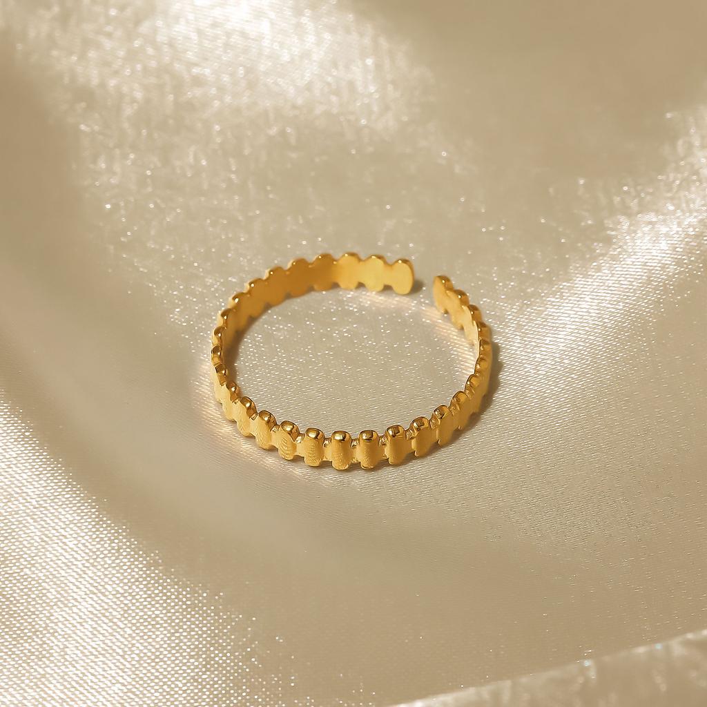 Anello da donna alla moda in 1 pezzo Anello da donna Anello in metallo Anello lucido Anello in metallo Regalo per le vacanze