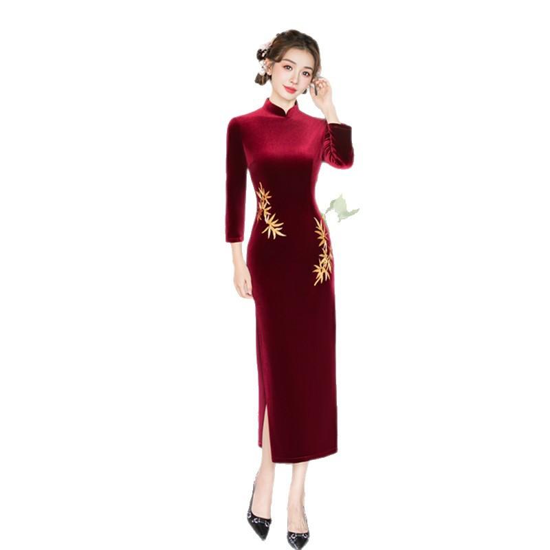 New Chinese Velvet Embroidered Long Seven-quarter-sleeved Cheongsam 1011 Autumn New Retro Ethnic Style High-end Cheongsam