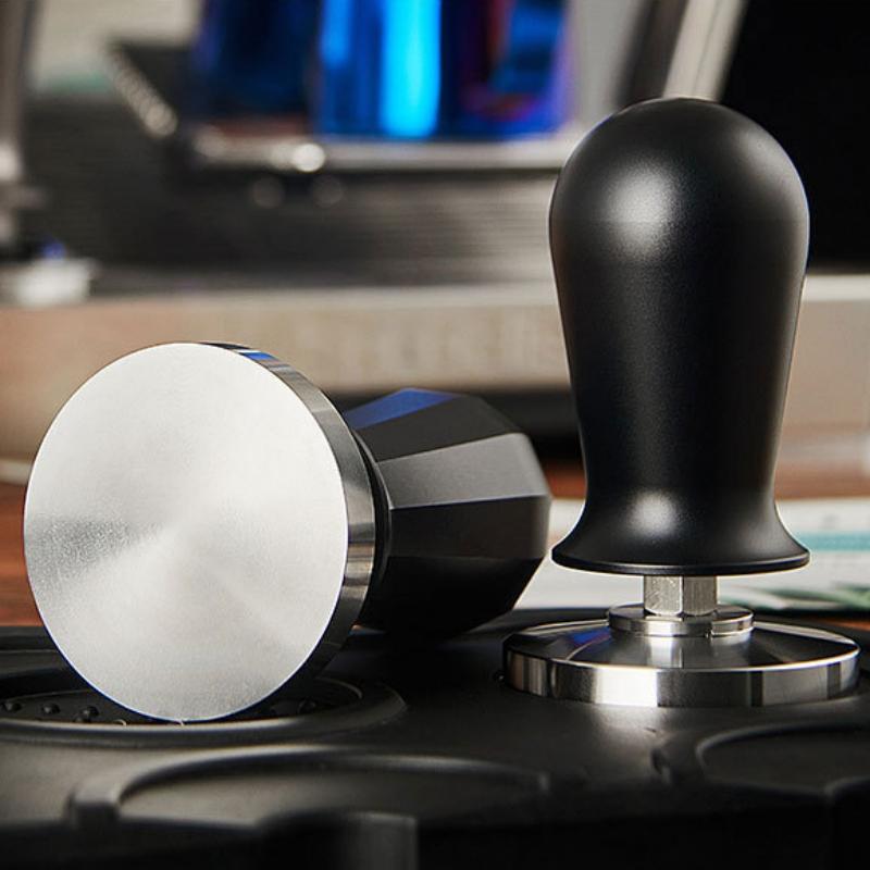 Kalibrierter Espresso-Kaffee-Tamper 30 lb Federbelasteter Elastischer Kaffee-Tamper Aluminium/Holz Edelstahl Kaffeepulver-Hammer