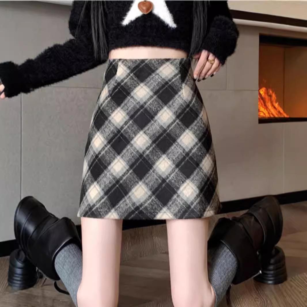 

Женская ретро красная клетчатая шерстяная юбка: А-силуэт с высокой талией, защищающий от просвечивания, для осени/зимы 2024 XL (recommended 119-130 jin)