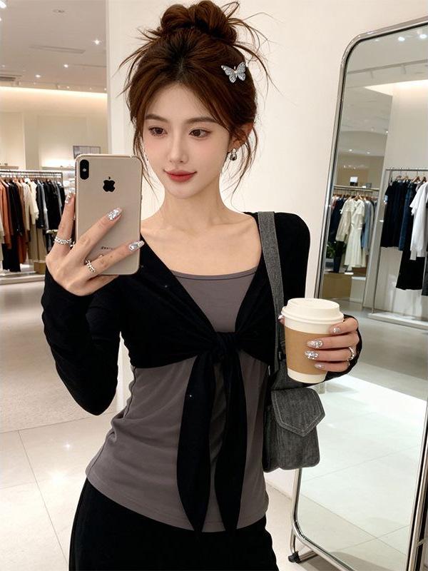 Korean Style Fake Two-Piece Color Block Patchwork Long Sleeve T-shirt - Women's Spring 2026 Slimming Lace-up Thin Temperament Top