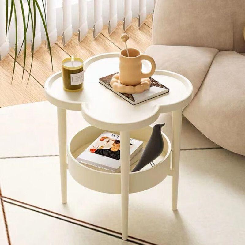 Nowoczesny Minimalistyczny Kremowy Stolik Nocny Koniczyna Czterolistna z Zakrzywioną Powierzchnią i Przechowywaniem