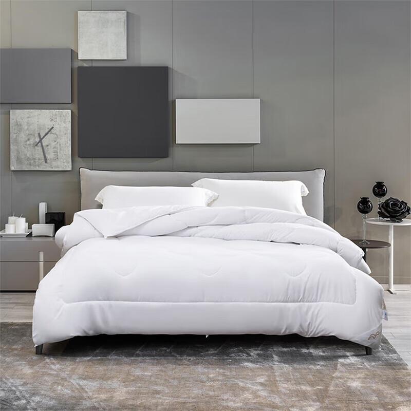 Mercury Home Textiles Seven-Hole Fiber Quilt