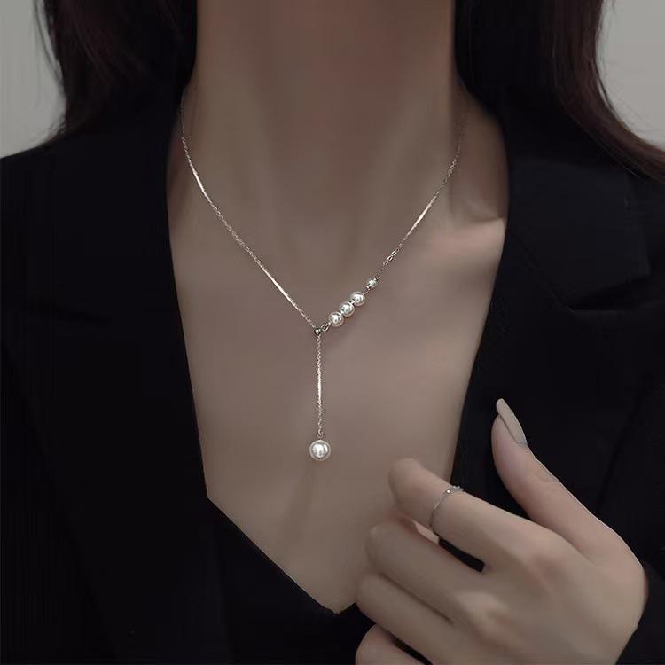 Double-layer Butterfly Necklace Women's Light Luxury Collarbone Chain Niche Design Neck Chain New Trendy Pendant Jewelry