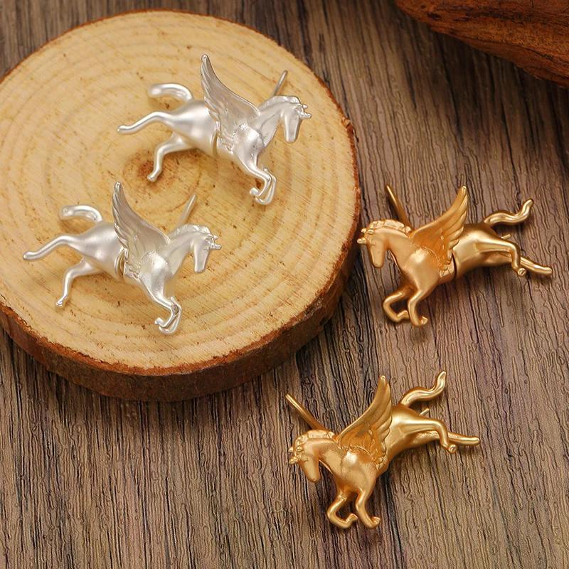 Personalized Zodiac Pegasus Earrings Trendy Women's Cute Pegasus Ear Studs Fashionable Jewelry Gifts