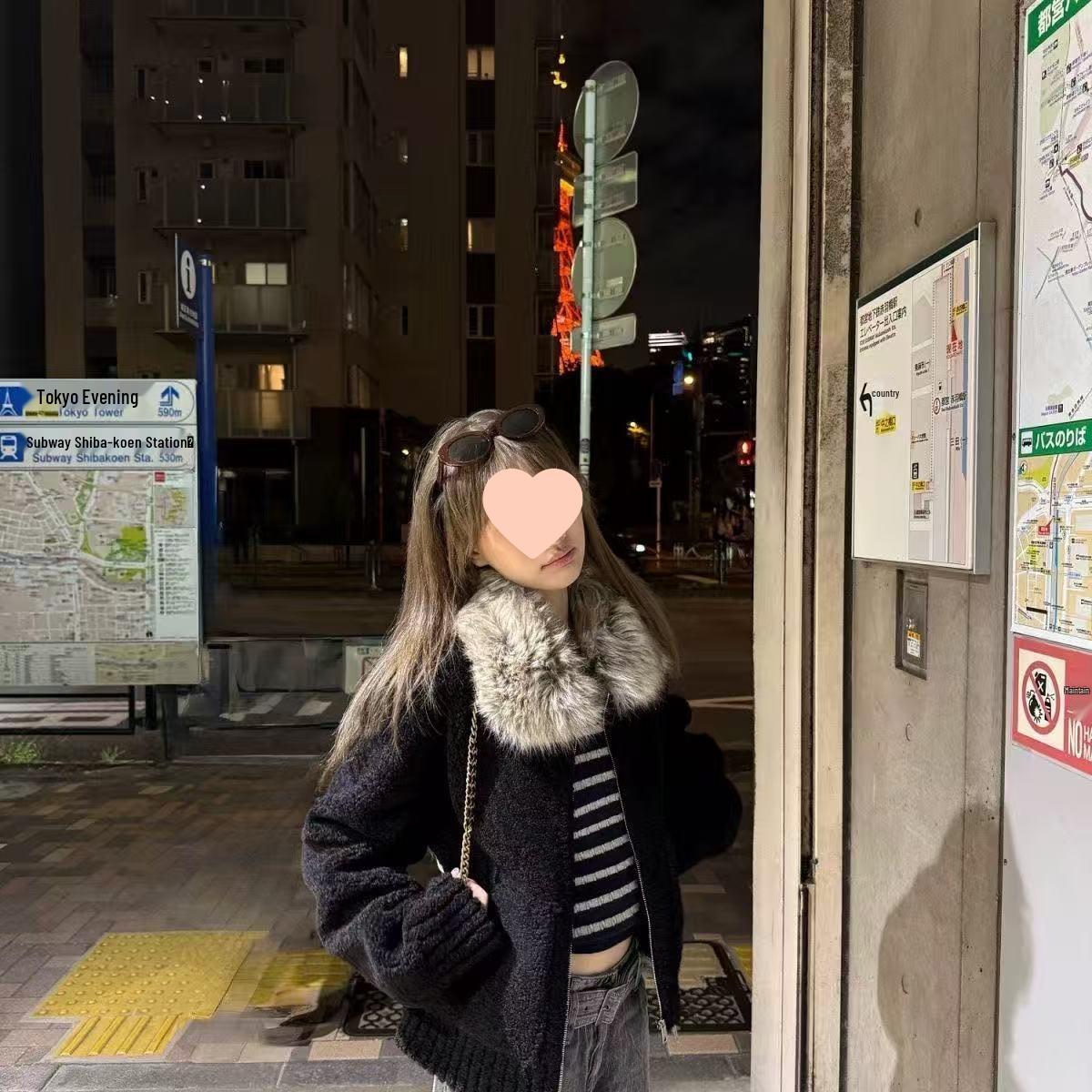 

Женское черное ретро пальто из овечьей шерсти с несъемным меховым воротником, ленивый повседневный стиль, на молнии. M