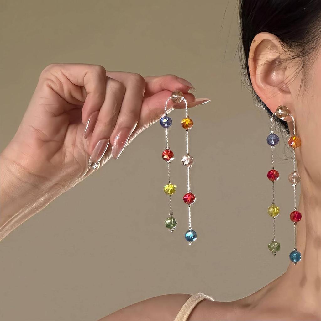 Exquisite Silbernadel Bunte Glasquaste Ohrstecker: Personalisierte Modische High-End-Accessoires für Damen