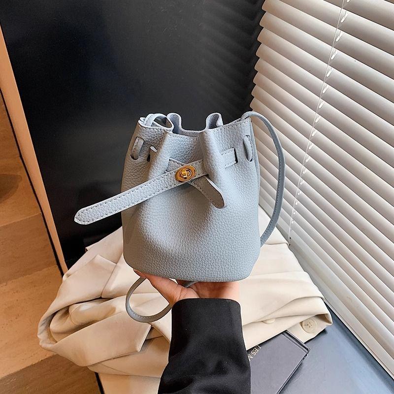 

Yellow Mobile Phone Bag Women s 2025 New Summer Simple and Versatile Bucket Bag Korean Casual Fashion Messenger Bag Blue