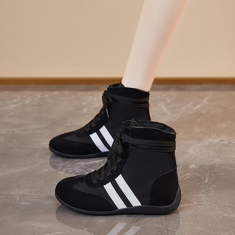 2025 Sommer High-Top kleine weiße Schuhe, neue koreanische Version ins Studentinnen atmungsaktiv und erhöhend lässige Straßenschuhe