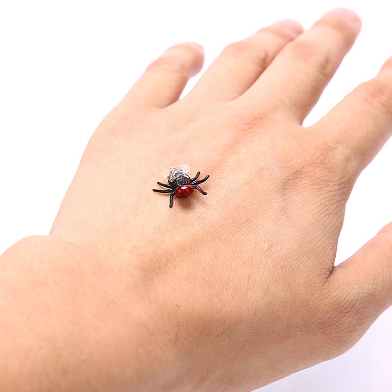10Pcs/Lot Lifelike Model Simulation Fake Cock Bug Roaches Toy Prank Trick Toys