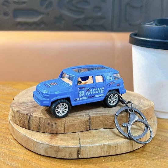 Keychain Pendant Pull Back Pickup Truck Design Key Chain Stress Relief Toy Firm Keychain Attachment Schoolbag Accessory