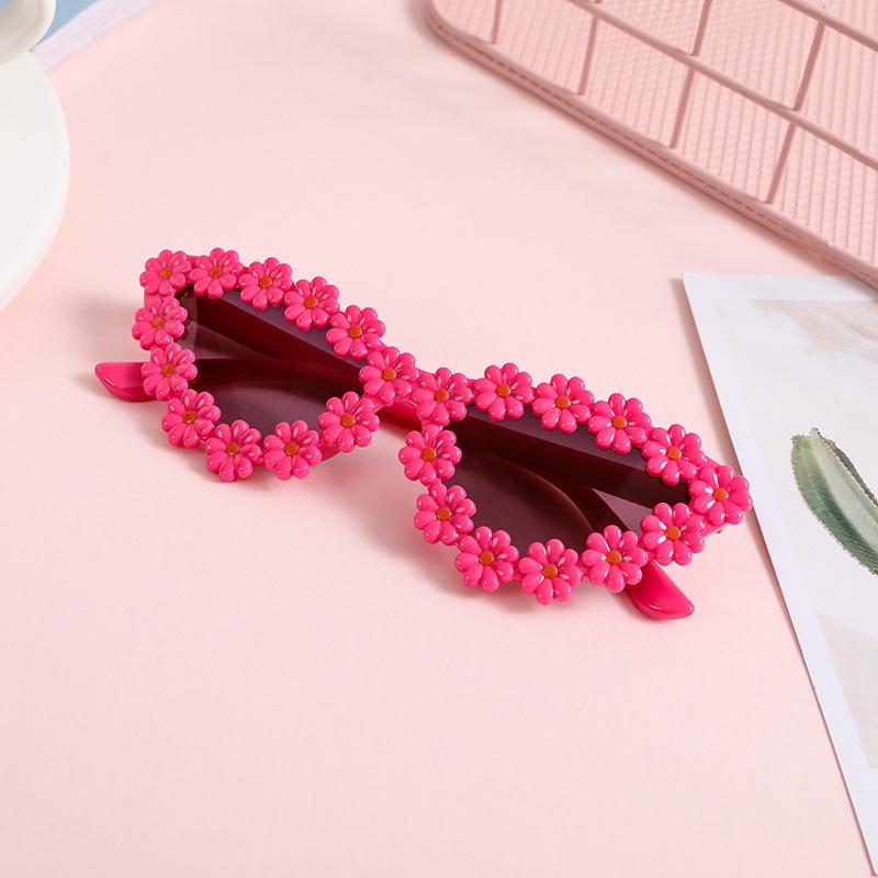 Cute Kids Sunglasses Colors Daisy Cat Eyes Sunglasses New 1-8 Year Old Baby Decorative Sunglasses Trendy Children's Sunglasses