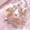 SKEDS Women Girls Elegnat High-end Flower Pearl Crystal Brooch Pin Fashion Exquisite Party Banquet Badges Corsages For Lady