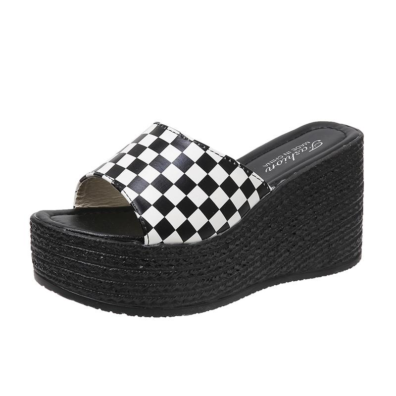2025 Summer Women's Beach Sandals Women High Heels Platform Wedge Slippers Women Checkerboard Thick Bottom Slippers Zapatos