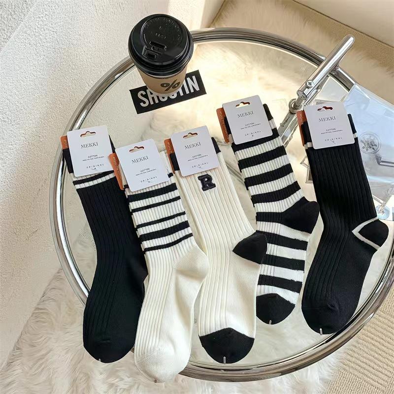 Autumn and Winter Striped Pure Cotton Socks, Summer Women's Trendy Socks, R Black and White Embroidered Academy Windblown Women's Socks