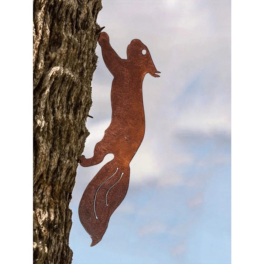 Rustic Metal Squirrel Garden Stake, Iron Animal Silhouette Art for Outdoor Patio Fence Yard Decor, Vintage Wildlife Lawn Ornament