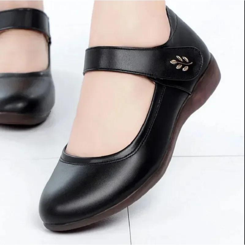 Zapatos De Mujer Women Cute Comfort Buckle Strap Black Patent Leather Height Increased Shoes Lady Cool Wine Red Heel Shoes