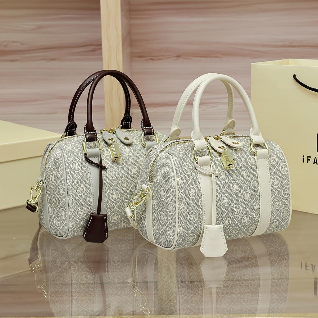 Fashion Commuter Handbag High-end Sense Large Capacity Shoulder Crossbody Boston Pillow Bag