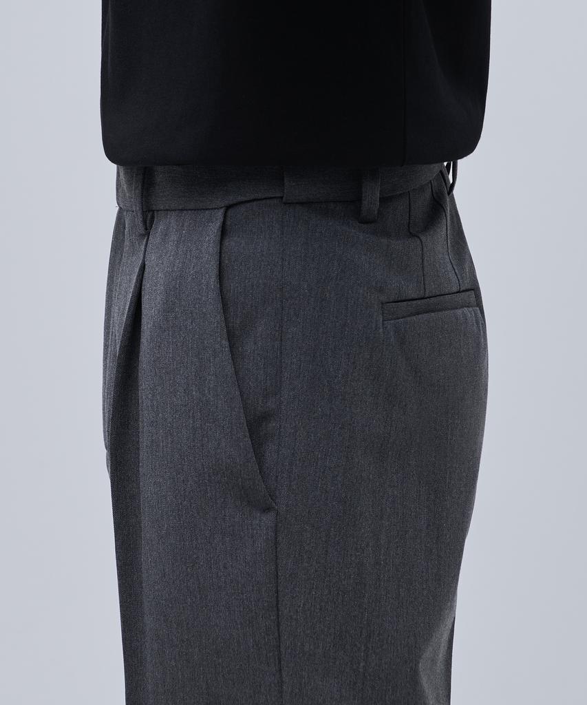 MUSINSA STANDARD Recycled One-Tuck Relaxed Tapered Hidden Banding Crop Slacks [Medium Grey]