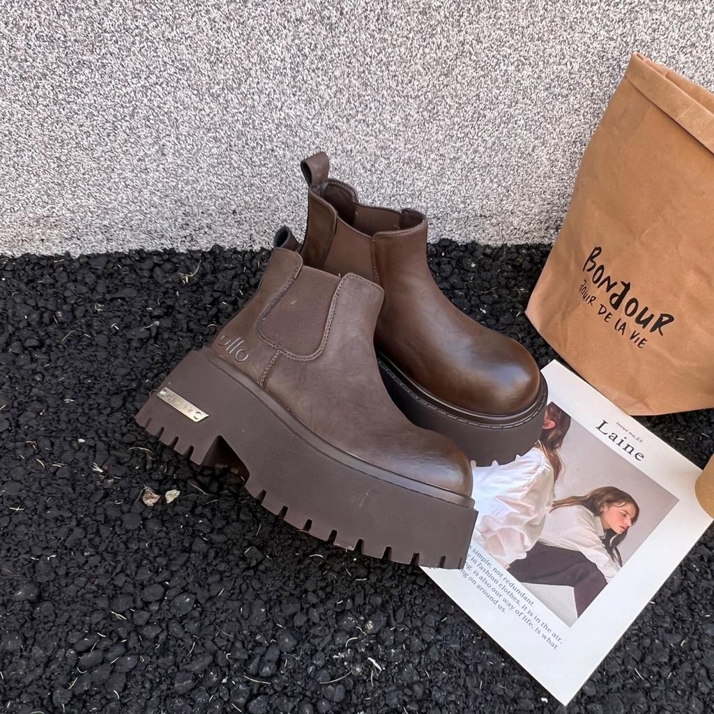 2025 new Korean version of fashion versatile thick-soled heightening Martin boots women's comfortable casual shoes ins trendy women's boots tide