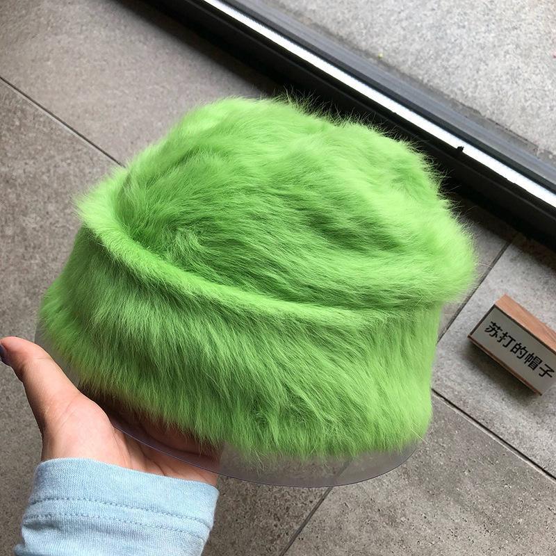 

Модные шапки-бини из кроличьего меха для женщин, мягкая теплая пушистая зимняя шапка для женщин, ветрозащитная шапка-боннет, шапка-бини с отворотом 54-60cm трава зеленый