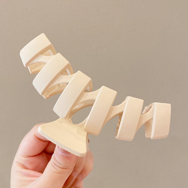 Elegant Large Hair Claw Clip for Thick Hair - High-End Korean Updo Shark Clip