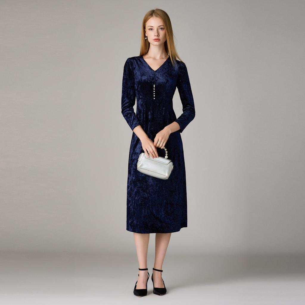 [Retro Elegant Velvet V-neck Dress] Exquisite, Romantic, and High End A-line Dress for Women, Autumn/Winter 25 Years Edition